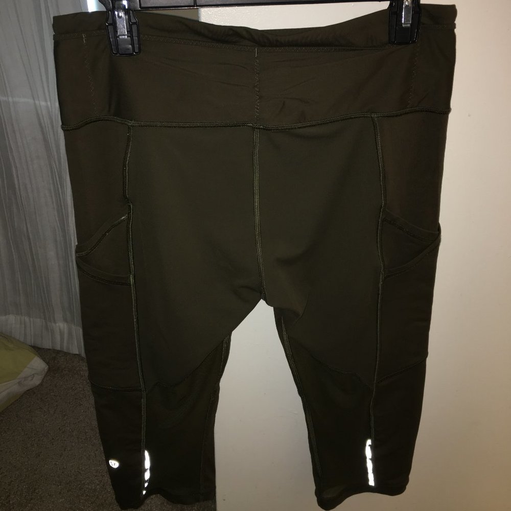 Lululemon Army Green Capri Leggings